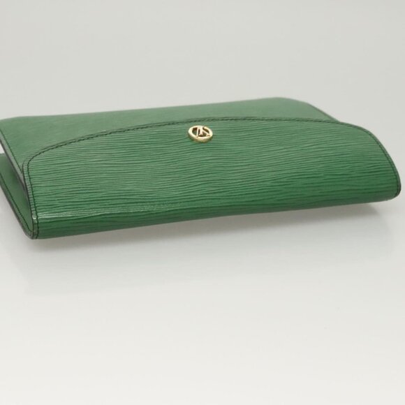 LOUIS VUITTON Epi Montaigne 23 Clutch Bag Green - Picture 6 of 16